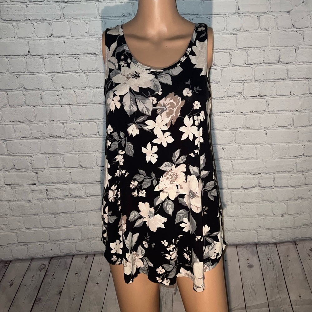 old navy luxe blue & white floral tank top size S